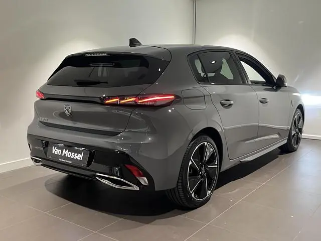 Peugeot e-308