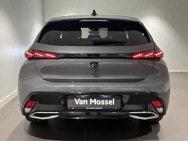 Peugeot e-308