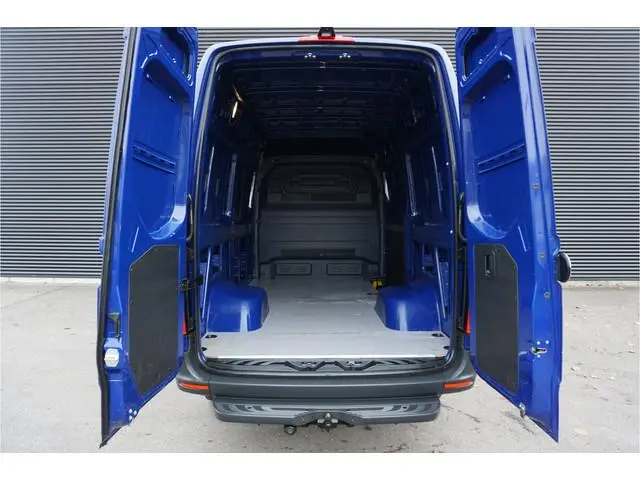 Mercedes-Benz Sprinter 516 160pk Automaat 5000kg L2H2 Dubbellucht Trekhaak Apple Carplay Camera