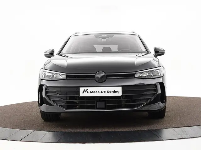 Volkswagen Passat Variant 1.5 eHybrid 204pk PHEV DSG Business · Camera · Elek. Voorstoelen + Massage...