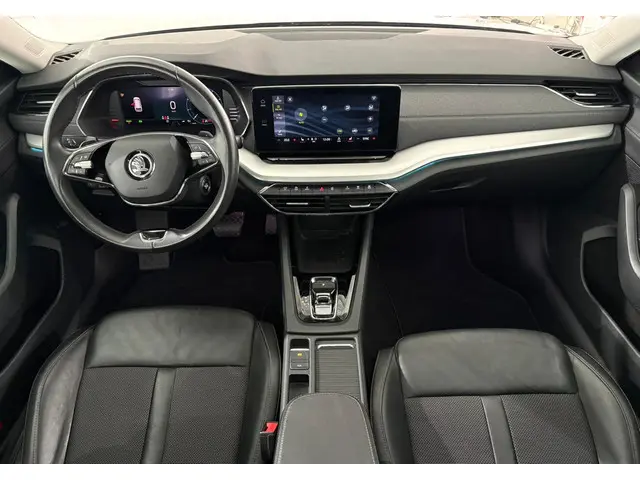 ŠKODA Octavia Combi 1.4 TSI iV PHEV Business Edition | STOEL- STUURVERW. | CAMERA | CARPLAY | 