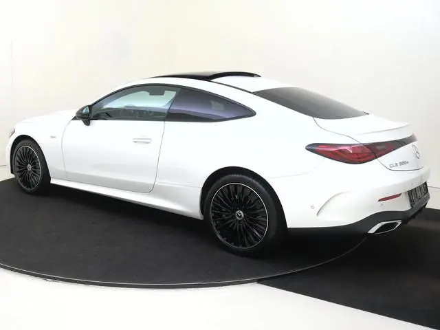 Mercedes-Benz CLE Coupé 300 e AMG Line / Panoramadak/ 19 inch/ Night/ Burmester/ Digital Light/ Wint...