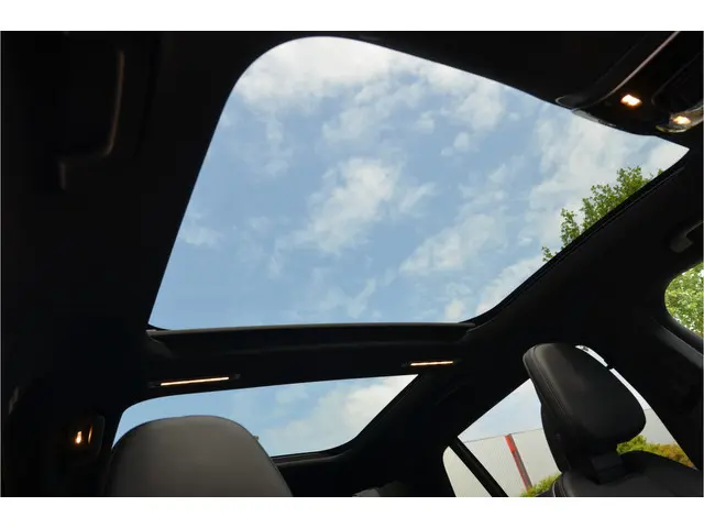 Mercedes-Benz EQS SUV 450 4MATIC AMG Line 7p 108 kWh Pano, HUD, 21" Alu