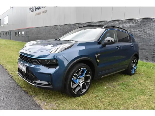 Lynk & Co 01