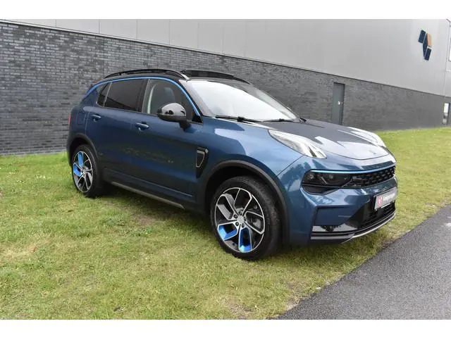 Lynk & Co 01