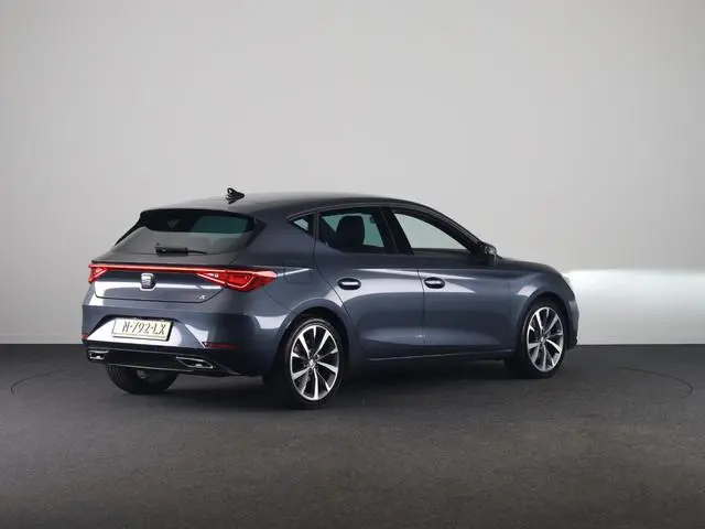 SEAT Leon 1.5 eTSI FR Launch Edition Full map navigatie | Dodehoek detectie | Adaptive Cruise Contro...