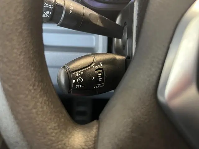 Peugeot Traveller