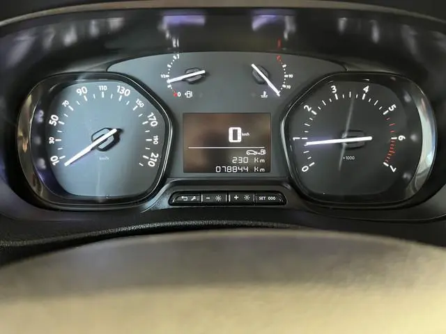 Peugeot Traveller