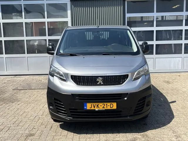 Peugeot Traveller
