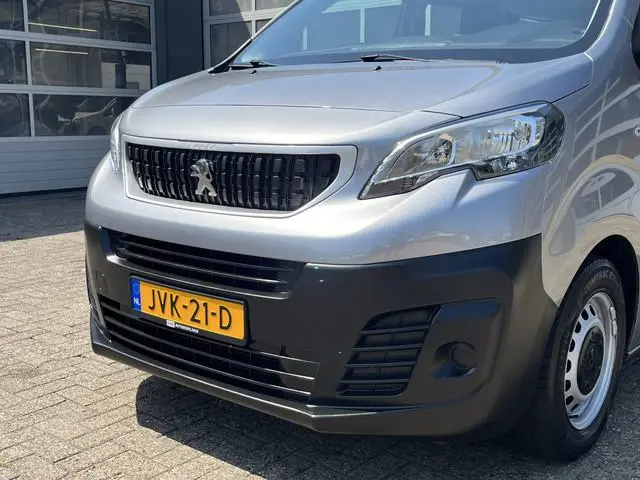 Peugeot Traveller