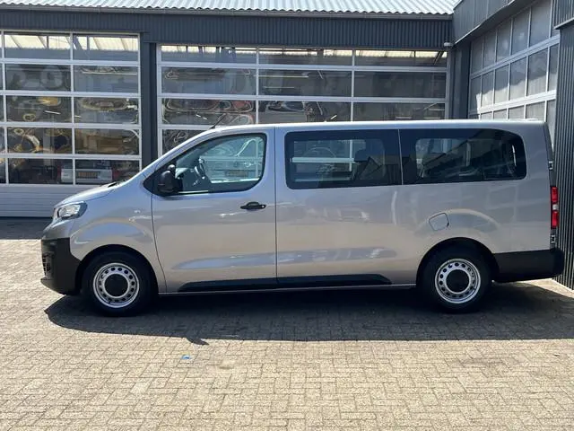 Peugeot Traveller