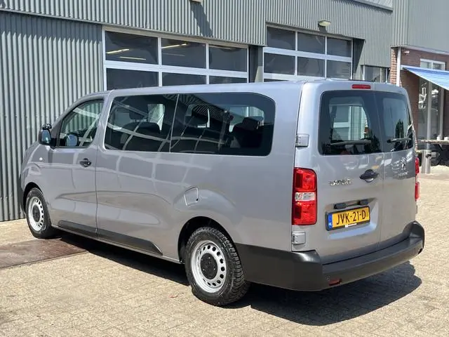 Peugeot Traveller