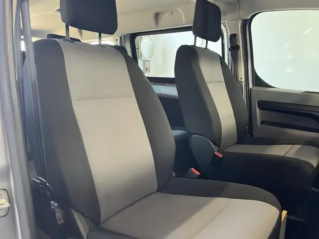 Peugeot Traveller