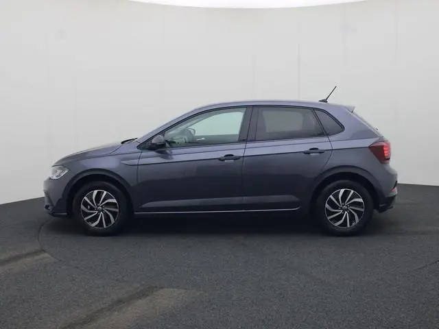 Volkswagen Polo 1.0 TSI 95 pk Life Edition · Camera · Apple/Android Car Play · P-Sensoren · 15'' Inc...