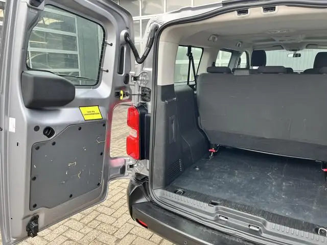 Peugeot Traveller