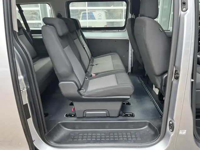 Peugeot Traveller