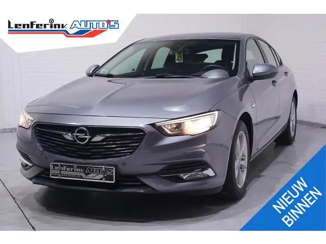 Opel Insignia Grand Sport 1.6 CDTI Business Executive navigatie led-verlichting cruise-controle stoe...