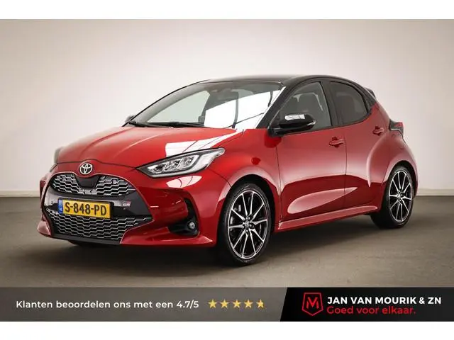 Toyota Yaris 1.5 Hybrid GR Sport | PREMIUM PACK | PANORAMADAK | HEAD UP | STUURVERWARMING