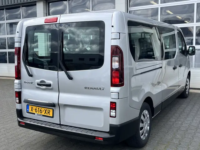 Renault Trafic Passenger 1.6 dCi BTW / BPM vrij Marge Lengte 2 Airco Cruise control Navigatie PDC 1e eigenaar 9 persoons Combi Kombi Passenger Groepsvervoer Taxi Personenbus
