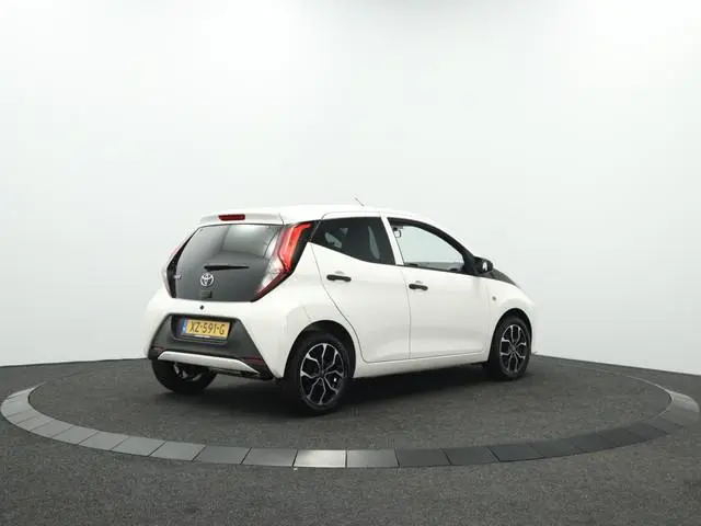 Toyota Aygo 1.0 VVT-i x-fun | Carplay scherm | DAB | Airco | Dealer ond.