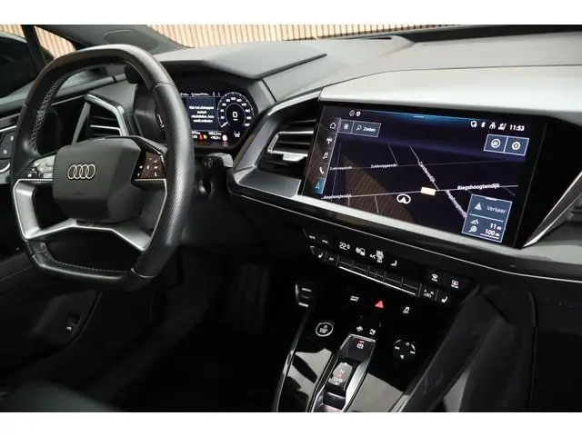 Audi Q4 Sportback e-tron 40 204pk S edition 77 kWh Leder Camera Stoelverwarming HUD Navigatie S-Line