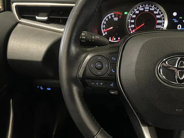 Toyota Corolla Touring Sports