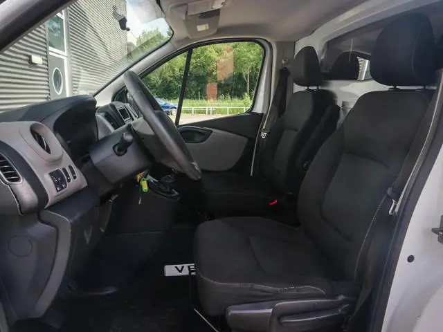 Renault Trafic 1.6 dCi T29 L2H1 DC Comfort | Airco | Cruise | Trekhaak |