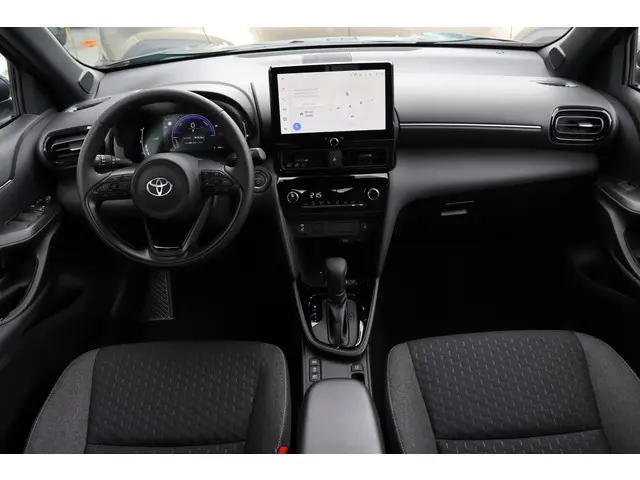 Toyota Yaris Cross 1.5 Hybrid 130 Dynamic Comfortpack ,Direct leverbaar met €2.835 voordeel !