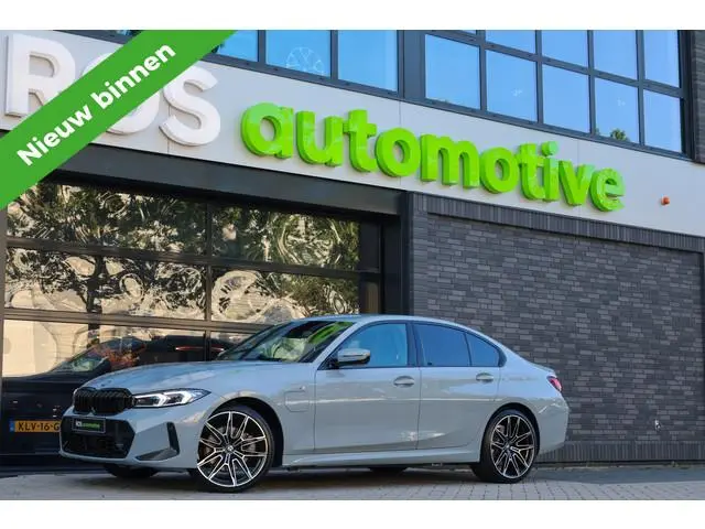 BMW 3-serie 330e M-SPORT | BTW | 360 | HUD | MEMORY | KEYLESS | LED | 20'' | ACC | LEDER | ELEK KOFF...