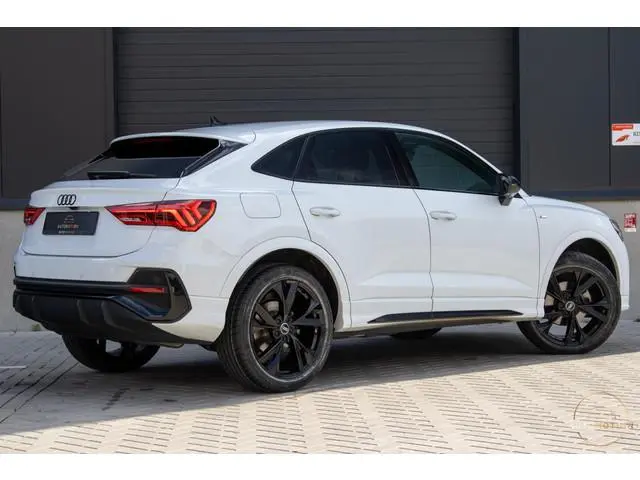 Audi Q3 Sportback 35 TFSI Sline 20 INCH CAMERA MATRIX KEYLESS SFEER