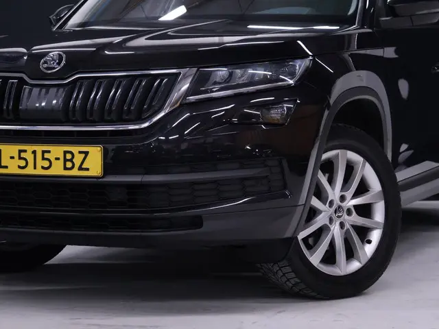 ŠKODA Kodiaq 1.5 TSI Sport [STOELVERWARMING, CAMERA, TREKHAAK, APPLE CARPLAY, AUTOMATISCHE VERLICHTI...