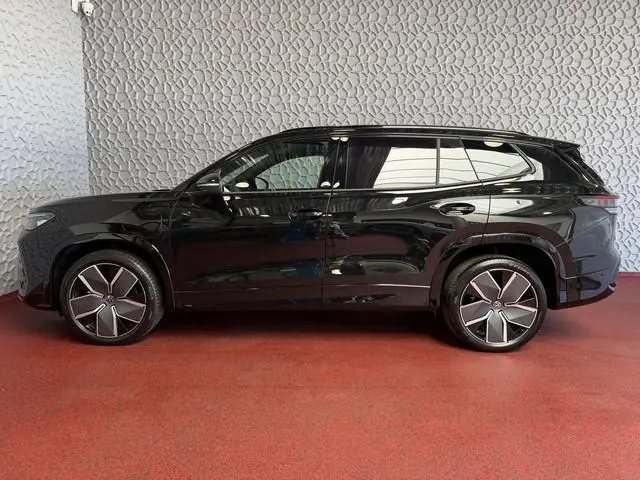 Volkswagen Tayron 1.5 eHybrid 272PK R-LINE TREKHAAK BLACK-STYLE 20''LMV PANO SCHUIFDAK ERGO.STOEL MA...
