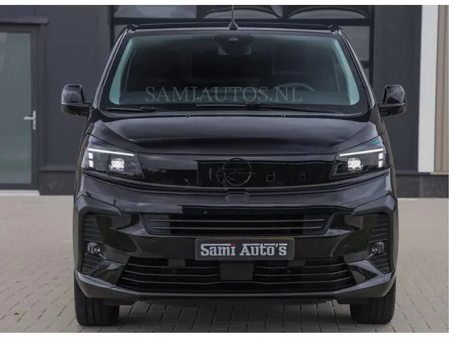 Opel Vivaro BLACK OPS | GEHEEL COMPLEET | HOUTEN VLOER EN WANDEN 3 PERSSONS | 2 DELIG ACHTER DEUREN...