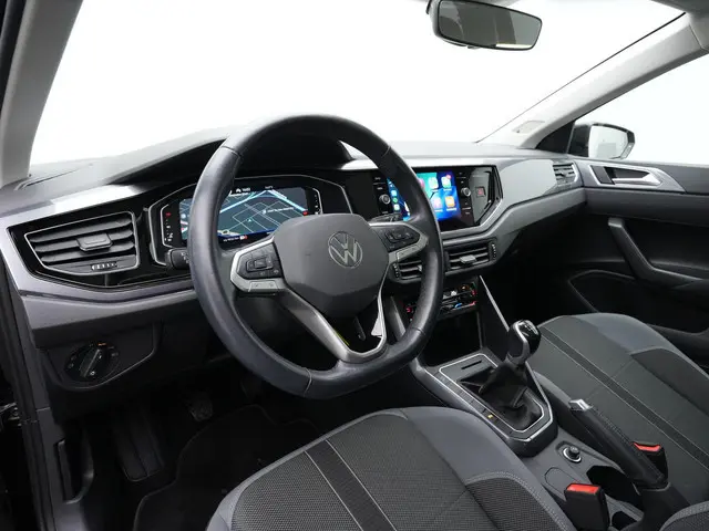 Volkswagen Polo 1.0 TSI 95 pk Style | Panoramadak | IQ Light | Beats | Stoelverwarming | Navigatie |...