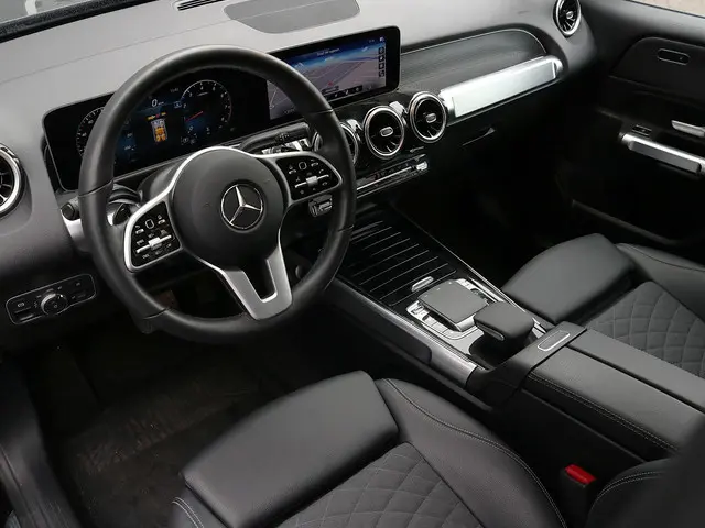 Mercedes-Benz GLB 250 4MATIC 7p. | Trekhaak | Widescreen