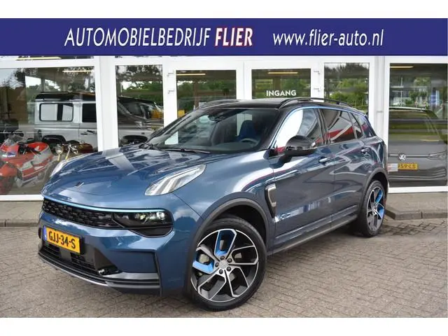 Lynk & Co 01
