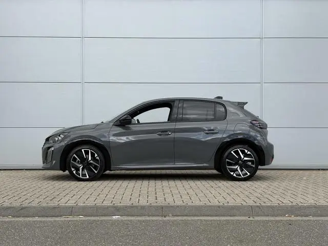 Peugeot 208 1.2 Hybrid 145 e-DCS6 GT | Camera | Adaptieve cruise control | Elektrische stoel | Apple...