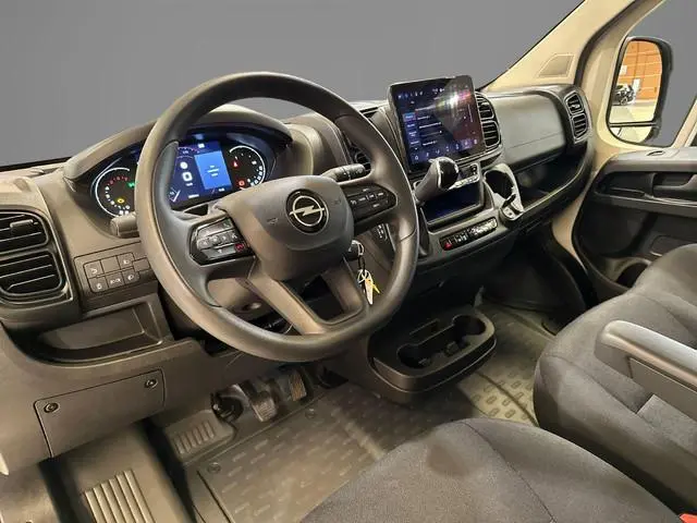 Opel Movano