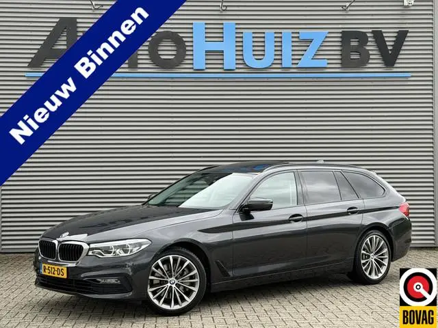 BMW 5-serie Touring 530i Executive Sport Line Head-Up Display Panoramadak LED DAB Achteruitrijcamera...