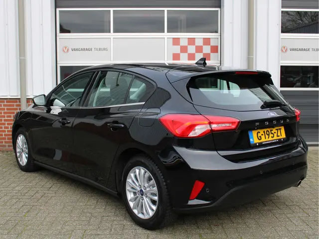 Ford Focus 1.0 EcoBoost 126pk Titanium Business 1e Eig/Dealeronder./Winterpack/AdaptiveCruise/Climat...