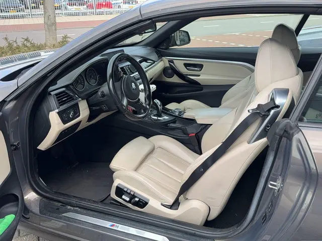 BMW 4-serie Cabrio 435i M Sport Aut High Executive | Volleder +dash | H&K Surround Sound | Adap onde...