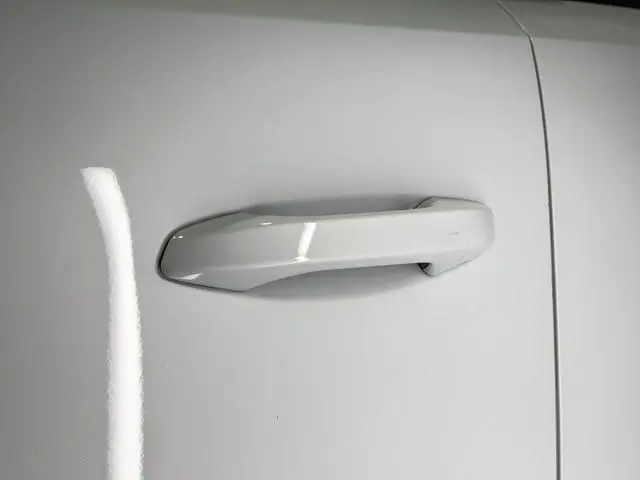 Peugeot e-3008