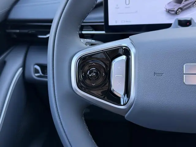 Geely E5