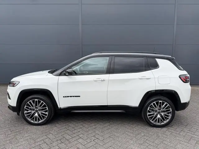 Jeep Compass 4xe 240 Plug-in Hybrid Electric Summit (Elektrisch Schuifdak - Leder incl verwarming/ko...