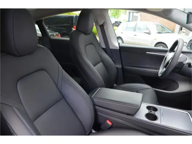 Tesla Model Y RWD 58 kWh LFP accu, Autopilot3.0 Ryzen