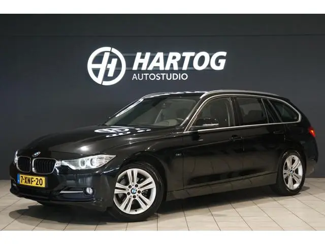 BMW 3-serie Touring 316i High Executive SPORTSTOELEN / LEDER / GROTE NAVI / AFN. TREKHAAK