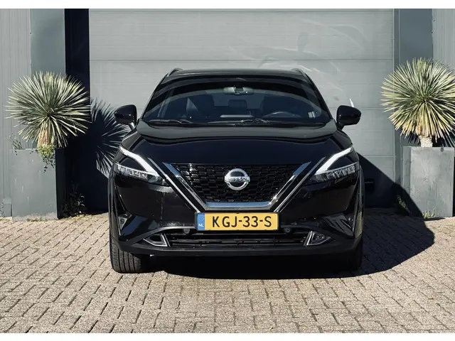 Nissan Qashqai 1.3 MHEV Xtronic Business Design