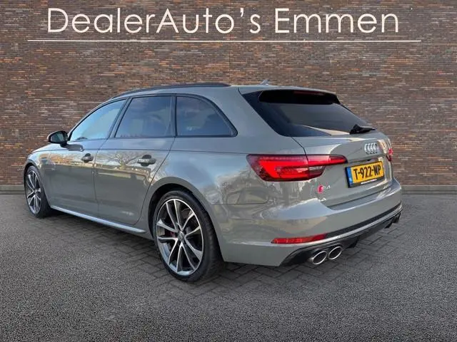 Audi S4 Avant 3.0 TDI S4 quattro Audi A4 Avant 3.0 TDI S4 quattro