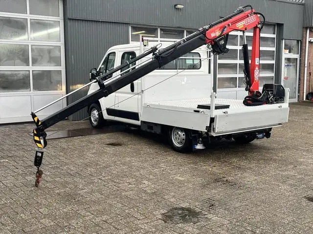 Peugeot Boxer 335 2.0 BlueHDI L2 Euro 6 Fassi laadkraan Airco Trekhaak 2500kg trekgewicht Kastinrich...