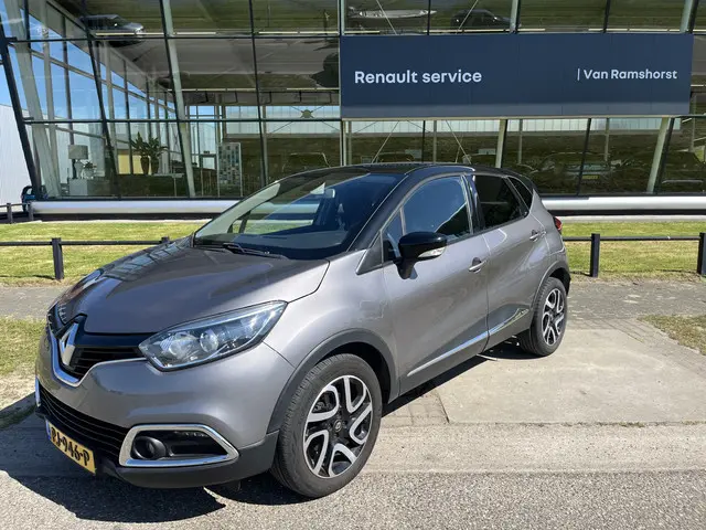 Renault Captur 1.2 TCe Dynamique 120PK / Volledig door ons onderhouden / Automaat / Trekhaak / Clima...